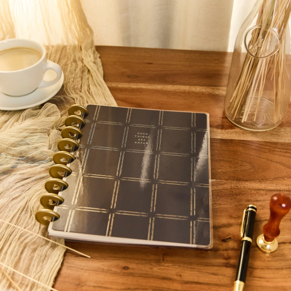 Heritage Charm - Classic Horizontal Dated Planner