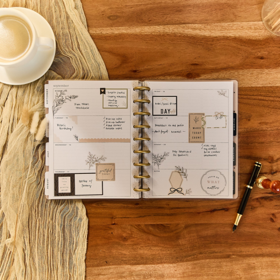 Heritage Charm - Classic Horizontal Dated Planner