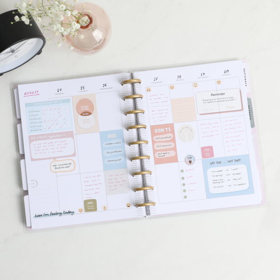Feilvare - Homebody - Vertical Classic Udatert Happy Planner - 12 Month