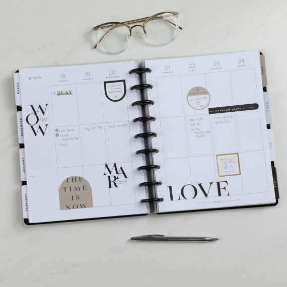 Modern Months - Classic Checklist 18 Month Planner